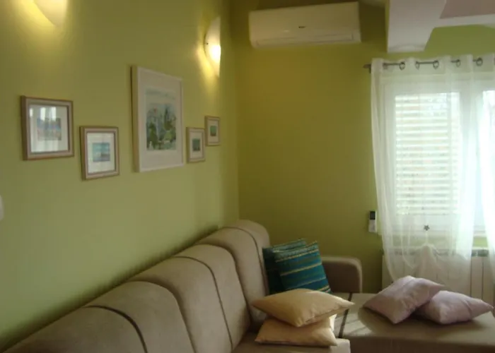 Eja דירה זאדאר