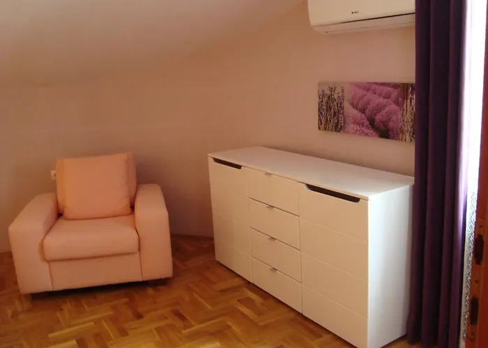 Eja דירה זאדאר