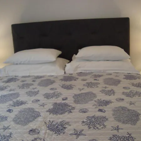 Eja Apartment