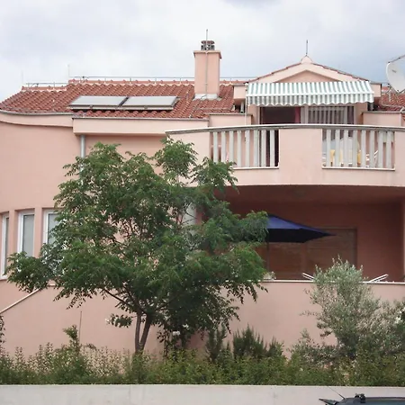 Apartment Eja *
