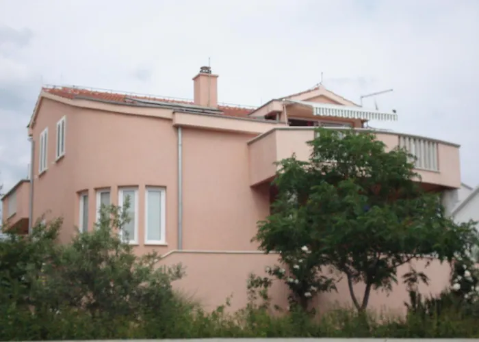 Διαμέρισμα Eja *